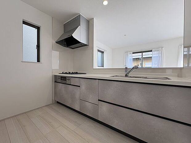 家族を近くに感じる対面スタイル