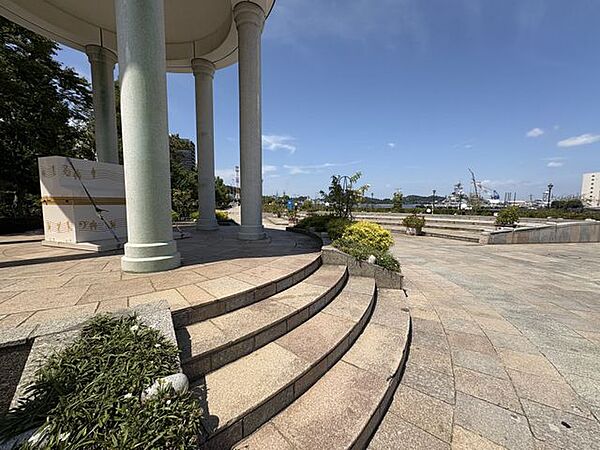 ヴェルニー公園まで車で20分　約11.6ｋｍ