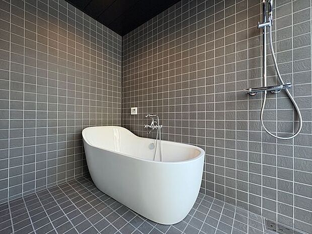 広めのバスルーム