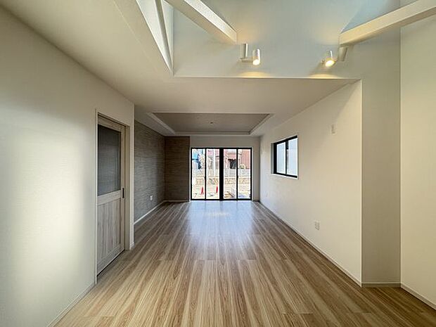 家族全員が集まってもゆとりがある空間。