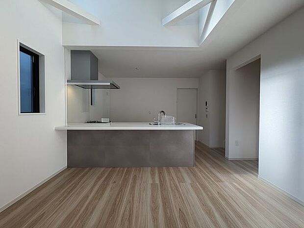 家族全員が集まってもゆとりがある空間。