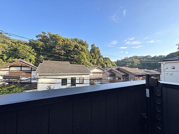 閑静な住宅街※天候のみAI加工済み