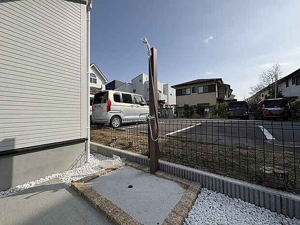 室外シャワー付きで海からの帰りも便利です♪