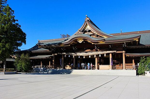 寒川神社まで車で28分 約8.7km