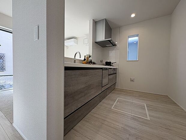 キッチンには床下収納付き