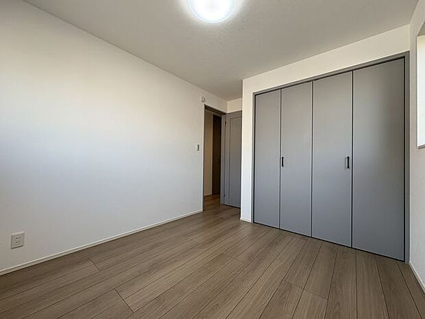 各室の収納スペース付き。