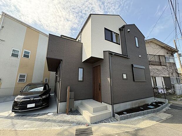 角地に面した新築戸建て!