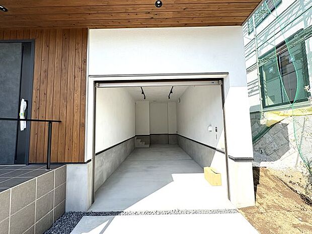 ビルトインガレージで安心ですね