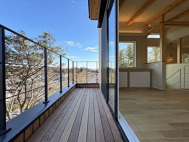 バルコニーもゆとりがあります