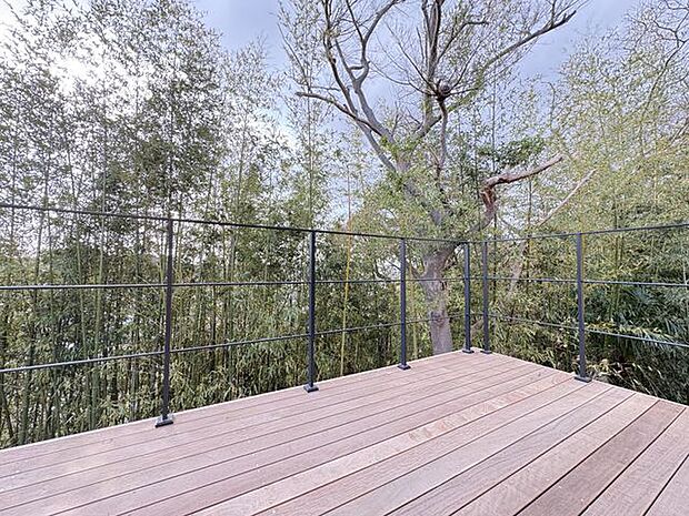 季節を愉しめるバルコニー