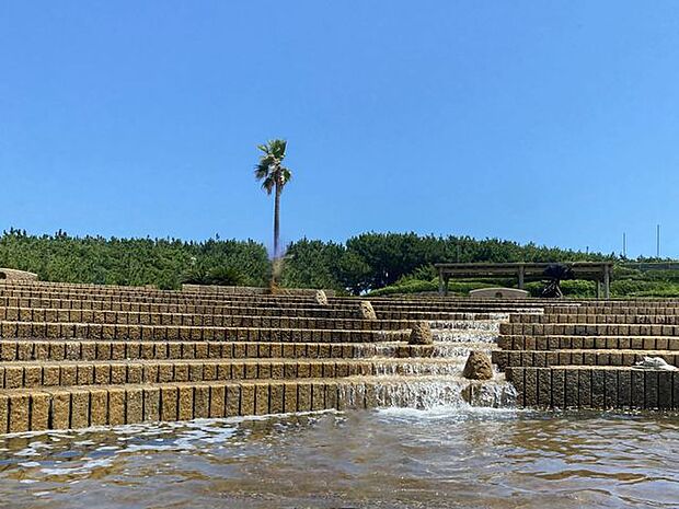 サーフビレッジまで車で16分 約4.9km