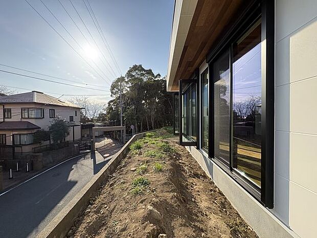 家庭菜園もささやかながら楽しめそうです
