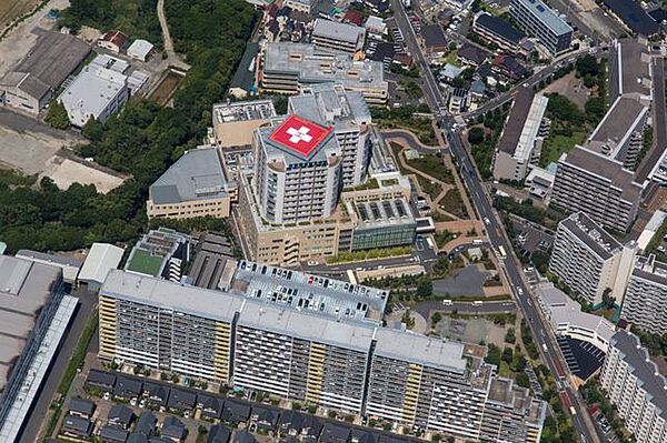 湘南鎌倉総合病院 徒歩28分。 2220m