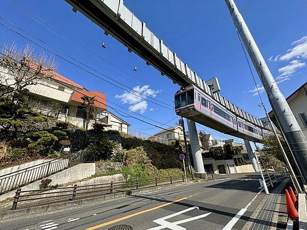 湘南モノレール「湘南深沢」駅まで徒歩5分