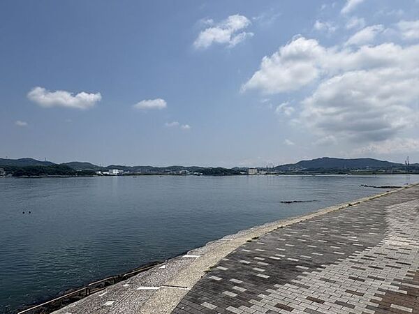 海を望む遊歩道（約130ｍ）