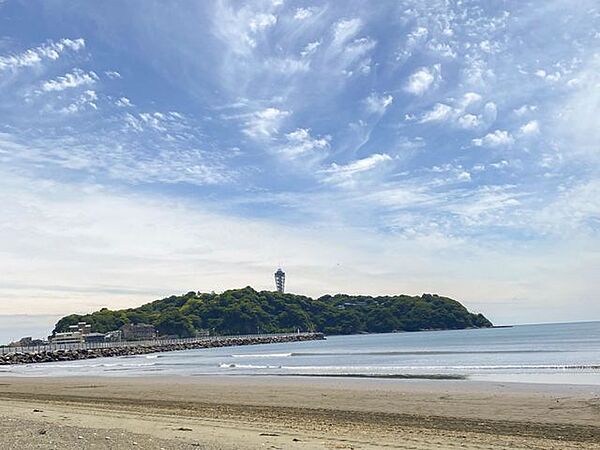 鵠沼海岸まで車で11分　約4.1km夏は気軽に海水浴も楽しめそうですね！