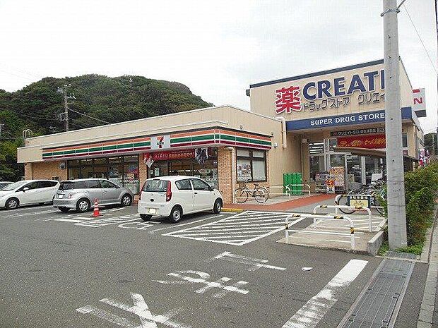 セブン-イレブン 鎌倉津西店 徒歩8分。 580m