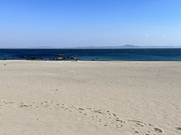 夏はもちろん、オフシーズンの静かな海辺のお散歩も☆　車で8分　1.3km