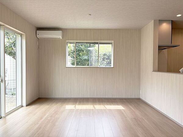 約18.8帖の広々としたLDKです。