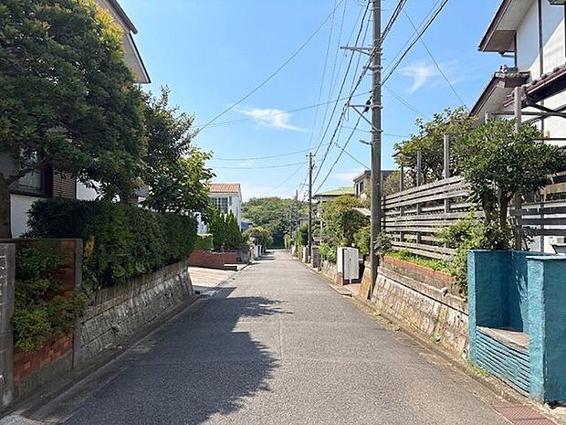 前面道路もゆとりがあります。※CGにより天候を晴天に加工しています。