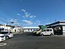 周辺：ファミリーマート 鎌倉津店 徒歩17分。 1340m