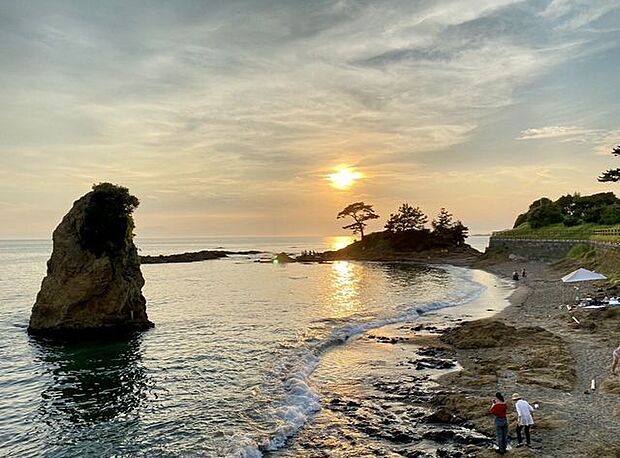 立石海岸まで車で15分 約6.1km海岸から夕陽の眺めは癒されます。