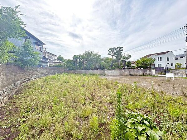 森戸海岸まで徒歩圏内！葉山らしい自然に囲まれた立地です。