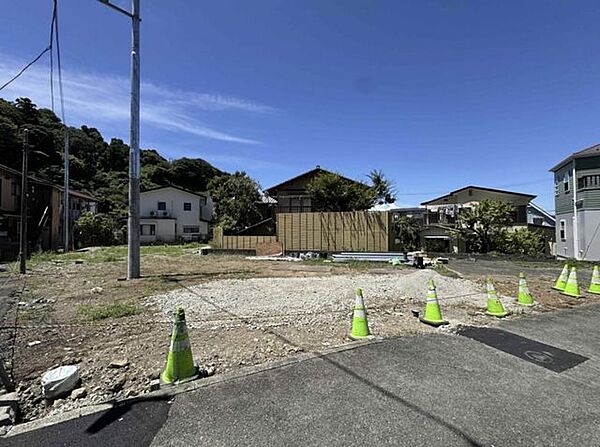 上水道、本下水、都市ガスの引き込みをしてお引き渡しとなります。