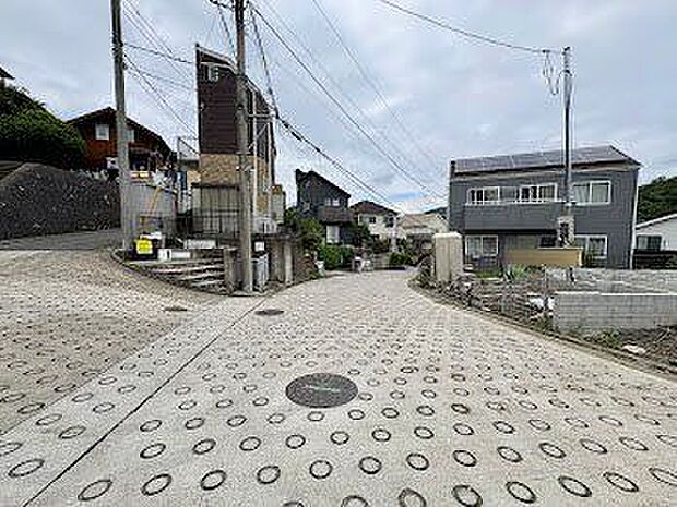 車通りも少なく小さなお子様がいるご家庭も安心です。