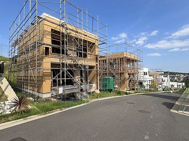 日当たり・開放感ともに良好！順調に建築が進んでいます。