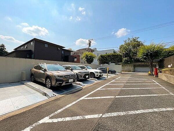 敷地内共用部・駐車場