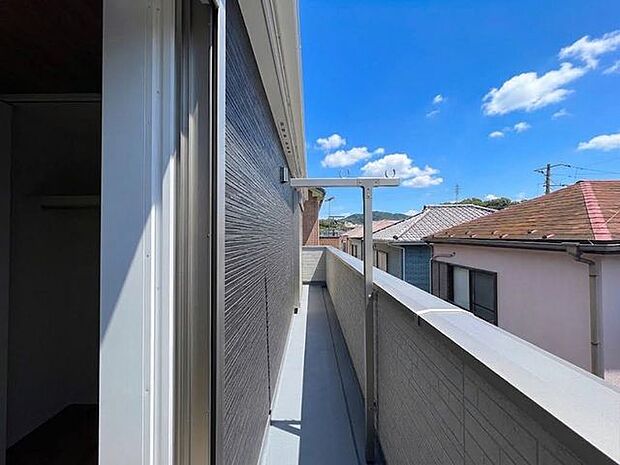 高い建物がないので開放的な眺望※生成AIによる空色補正