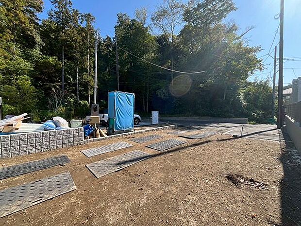 逗子らしい緑豊かなロケーション。