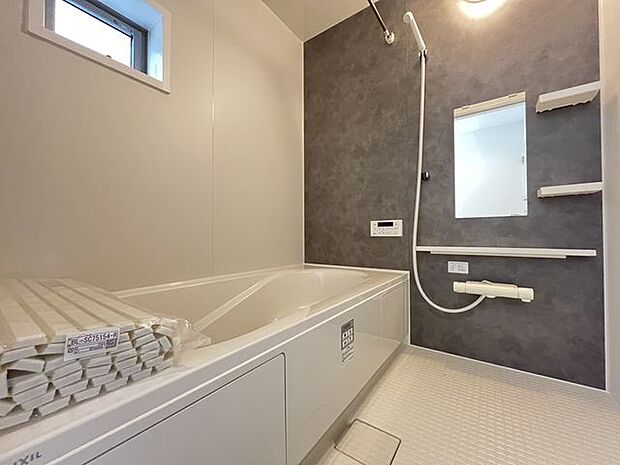 みんなで入れる広さとあたたかさ、毎日が小さな温泉気分