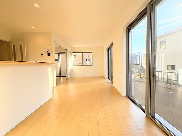 太陽の光りが差し込む陽だまりの家。