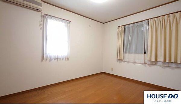 ＊北東側6帖洋室＊※家具削除加工を行っており、写真はイメージです※