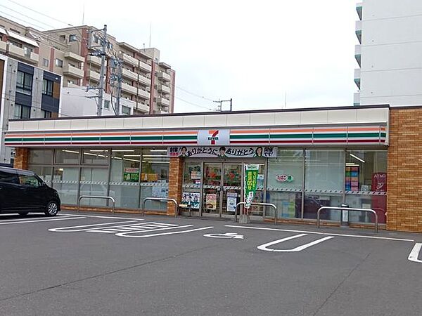 セブンイレブン北2条東8丁目店 180m