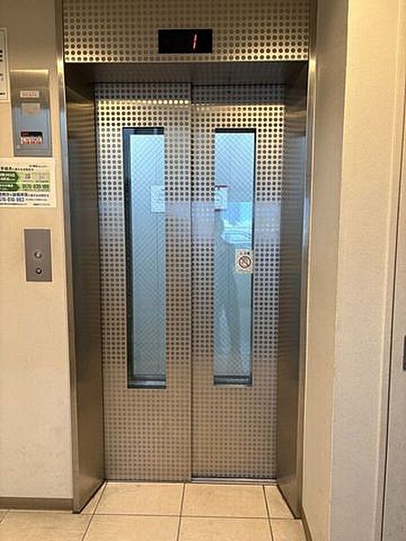 外観からエントランス、ロビーに至るまで、徹底された美意識と行き届いた管理体制が心地よいハイグレードレジデンス