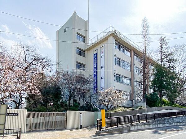 台東区立忍岡中学校 徒歩13分。 1030m