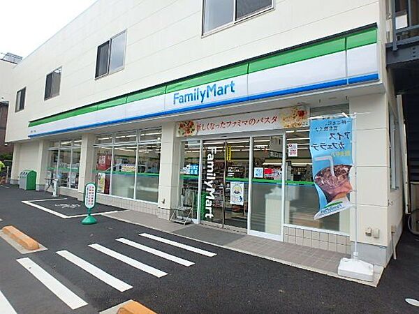 ファミリーマート西尾久一丁目店 徒歩2分。 110m