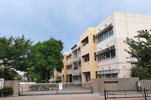 光和小学校 420m