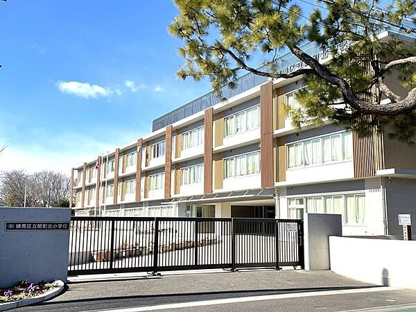 関町北小学校 340m
