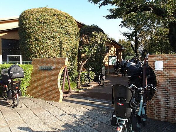 八幡幼稚園 1870m