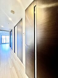 名古屋市営名城線 平安通駅 徒歩1分の賃貸マンション 13階1DKのリビング/ダイニング