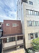 平安通駅より徒歩3分 3階 築18年6ヶ月の賃貸物件