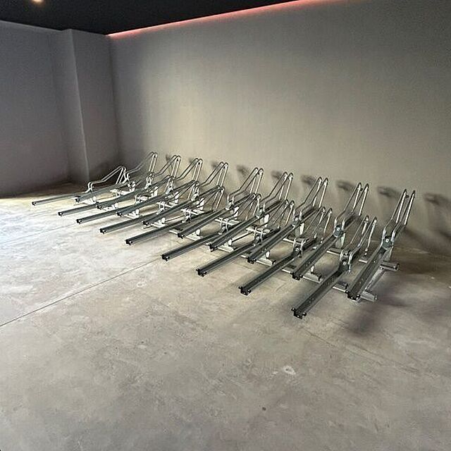 23 / 34