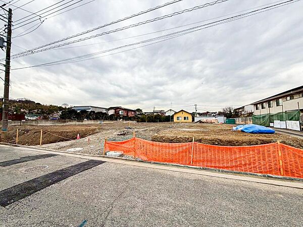 陽射しと心地よい風が自慢の立地！新鮮な空気と光が広がる空間！生活を豊かにする大切なファクターです！　快適な住居がもたらす洗練された充足は生活に満足をあたえ、本当の豊かさを感じることができるでしょう！