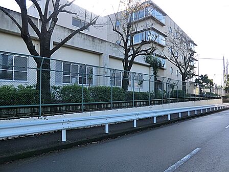 横浜市立小机小学校まで約1400ｍ