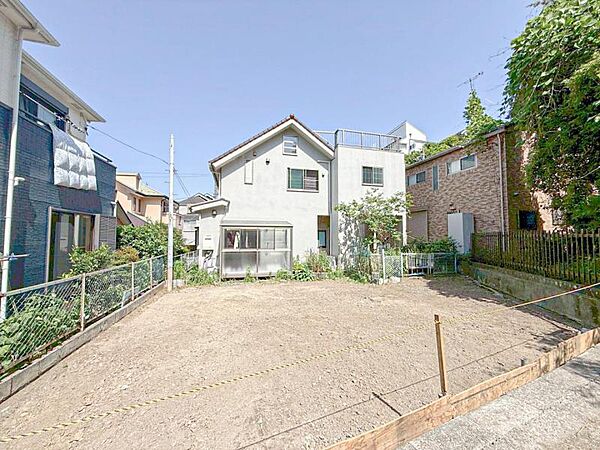 住みやすさとデザイン性を両立させた欲張りな住宅が登場しました　相反しがちなことが相互作用でより良質に！本物だけが表現することができる質の高い機能美はよきものをつなげた古くからの伝統と最新技術の結晶です