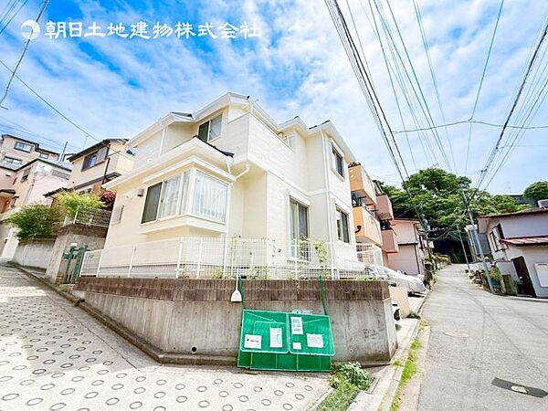 空を広く感じる。緑が多いゆったり感のある安心の住環境です！！潤いのある環境でホッと生活できそうです！おしゃれな雰囲気や自然の潤いがあり、親しみやすさと個性を！街に新たな価値をもたらし続けてくれます！